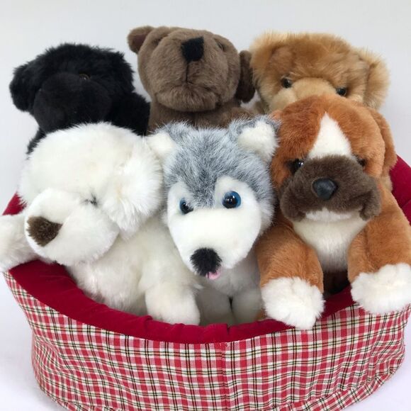 MELISSA & DOUG Dog Bed Full of Plush Stuffed Animals Adoption Puppies Set Of 6 - Picture 8 of 10